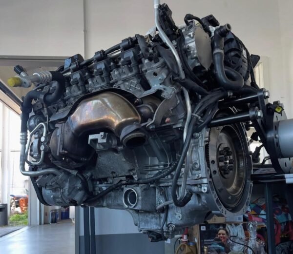 Mercedes-Benz AMG M157 5.5L V8 Biturbo Engine - Image 3