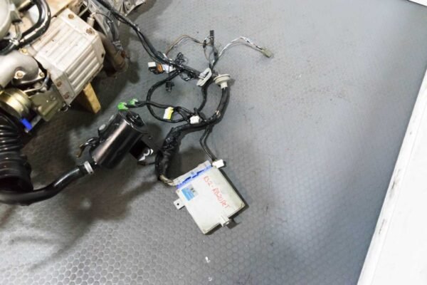 Nissan Skyline GTS-T RB20DET Engine with Transmission - Image 9