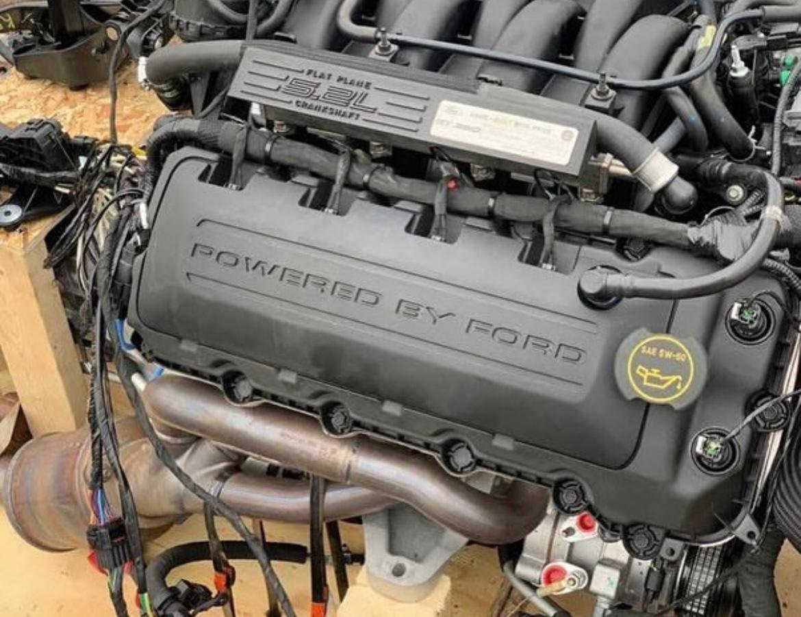 Ford Mustang GT350 Voodoo 5.2L Engine - Image 2
