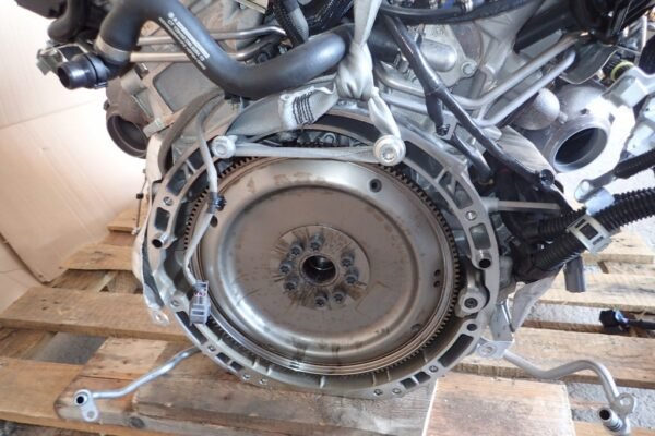 Mercedes M277 V12 (6.0L) Complete Engine with Transmission - Image 2