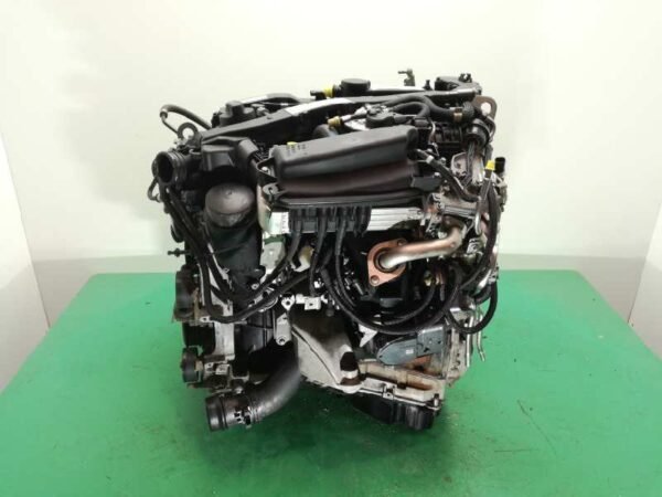 Mercedes-Benz  C-CLASS (W204) - Engine - Image 2