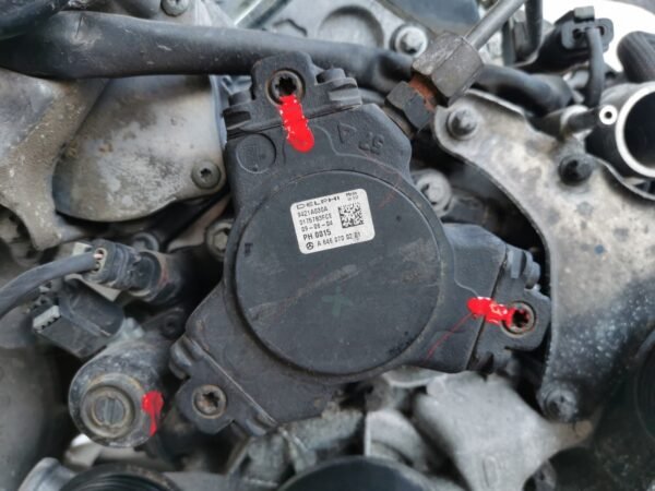 Mercedes-benz  C-CLASS (W204) - Engine - Image 7