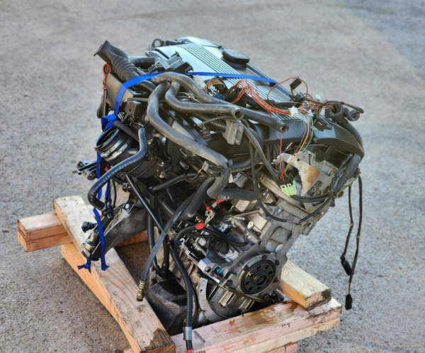 BMW M54 3.0L Engine Motor 6 Cylinder Complete with Transmission - Image 3