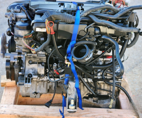 BMW M54 3.0L Engine Motor 6 Cylinder Complete with Transmission - Image 4
