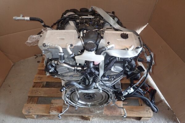 Mercedes M277 V12 (6.0L) Complete Engine with Transmission - Image 6
