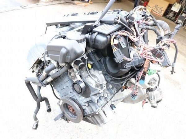 BMW 3 Series 2005 ABA-VB25 N52B25A Engine - Image 4